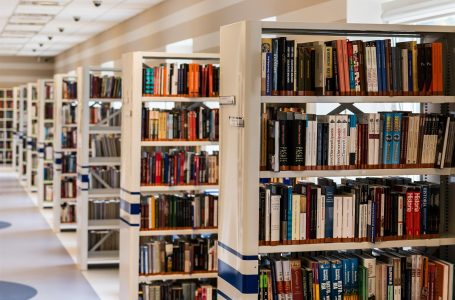 Wszystko się zmienia – jak korzystać z biblioteki?
