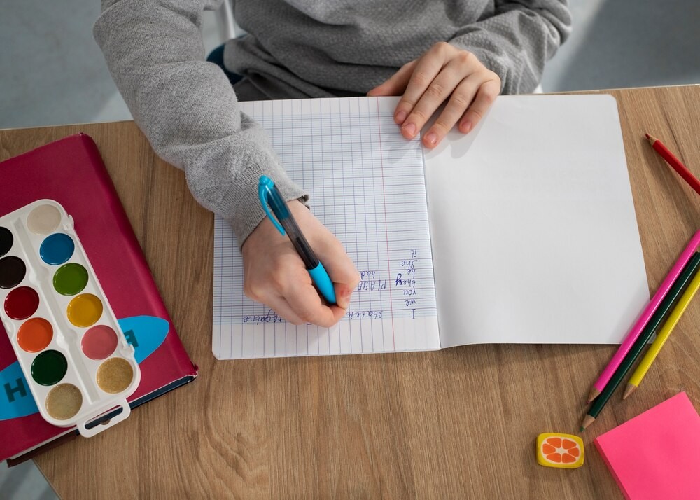 Świąteczne pierniczki w klasie 6c: kreatywne warsztaty dekoracji